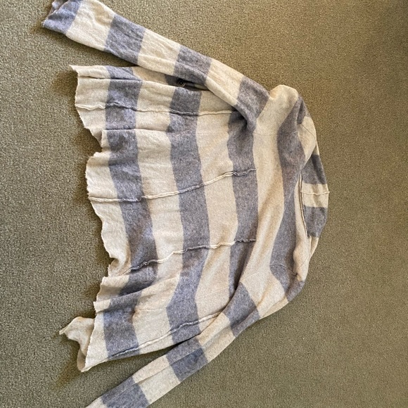 Free People button-up sweater. Size medium! - Picture 1 of 3